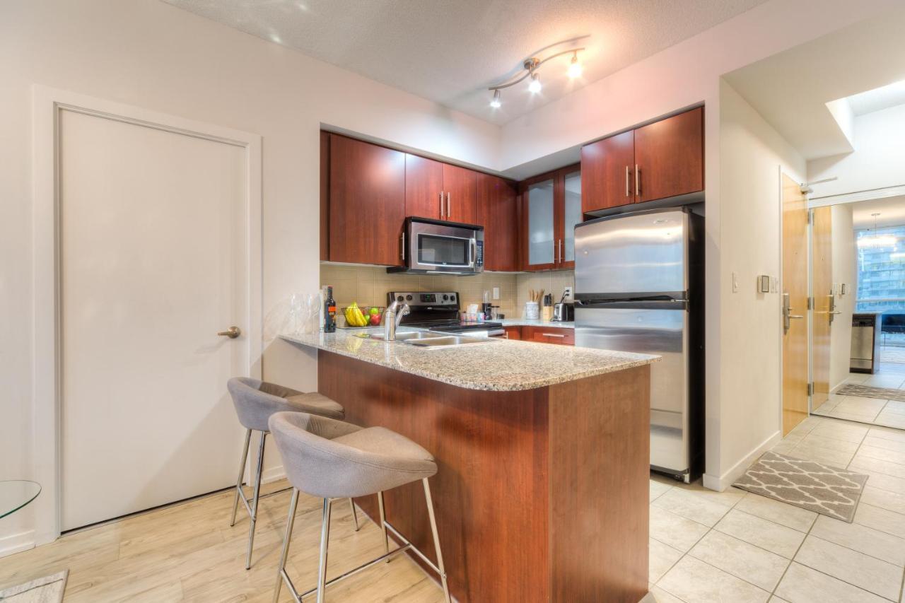 Stylish Newly Furnished Condo With Beautiful Lake View Toronto Zewnętrze zdjęcie