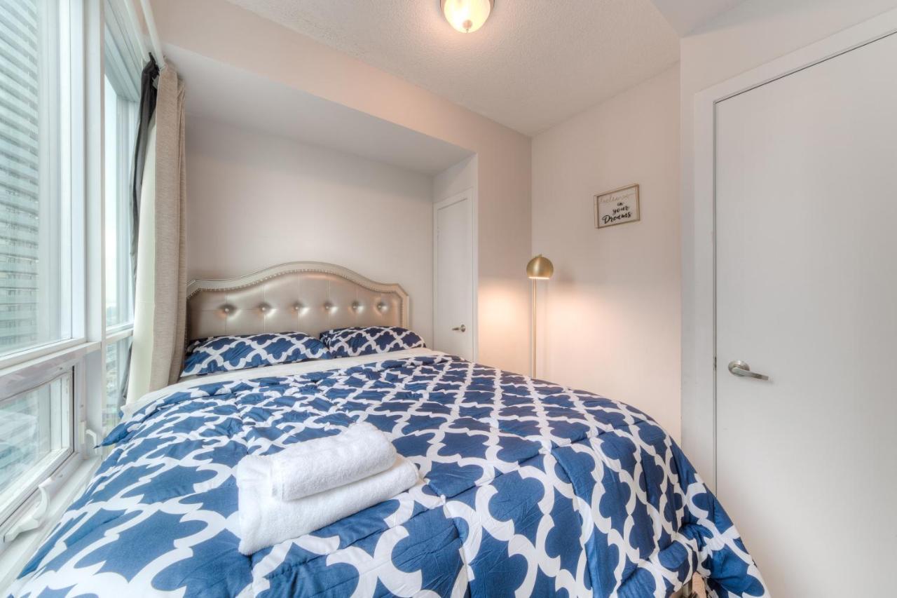 Stylish Newly Furnished Condo With Beautiful Lake View Toronto Zewnętrze zdjęcie