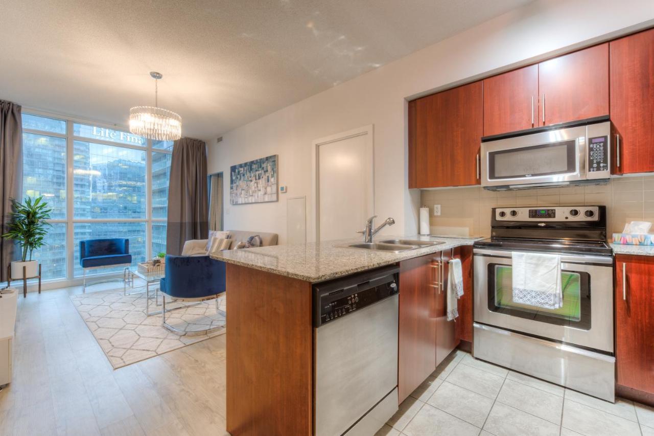 Stylish Newly Furnished Condo With Beautiful Lake View Toronto Zewnętrze zdjęcie
