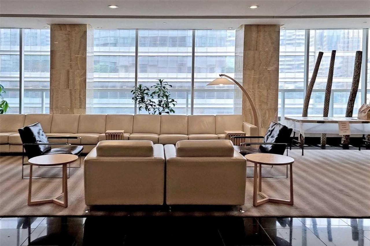 Stylish Newly Furnished Condo With Beautiful Lake View Toronto Zewnętrze zdjęcie