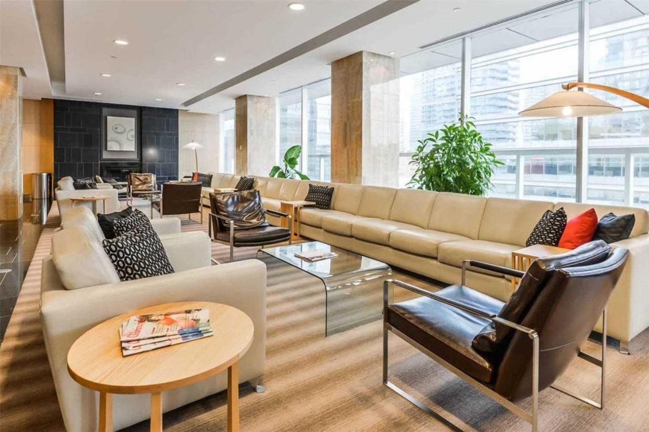 Stylish Newly Furnished Condo With Beautiful Lake View Toronto Zewnętrze zdjęcie